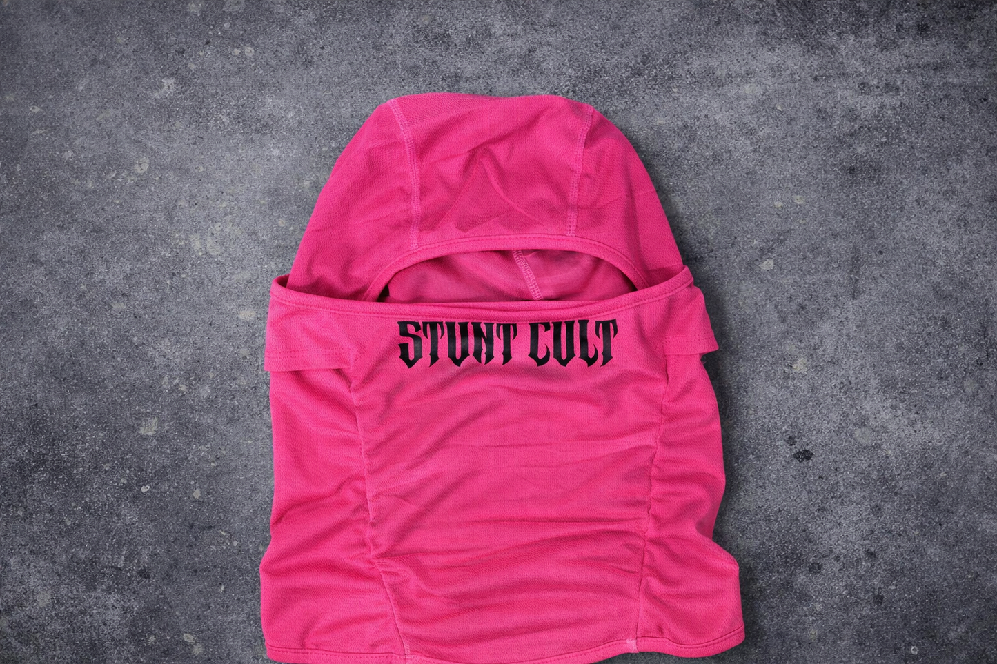 Pink mask (black letters)