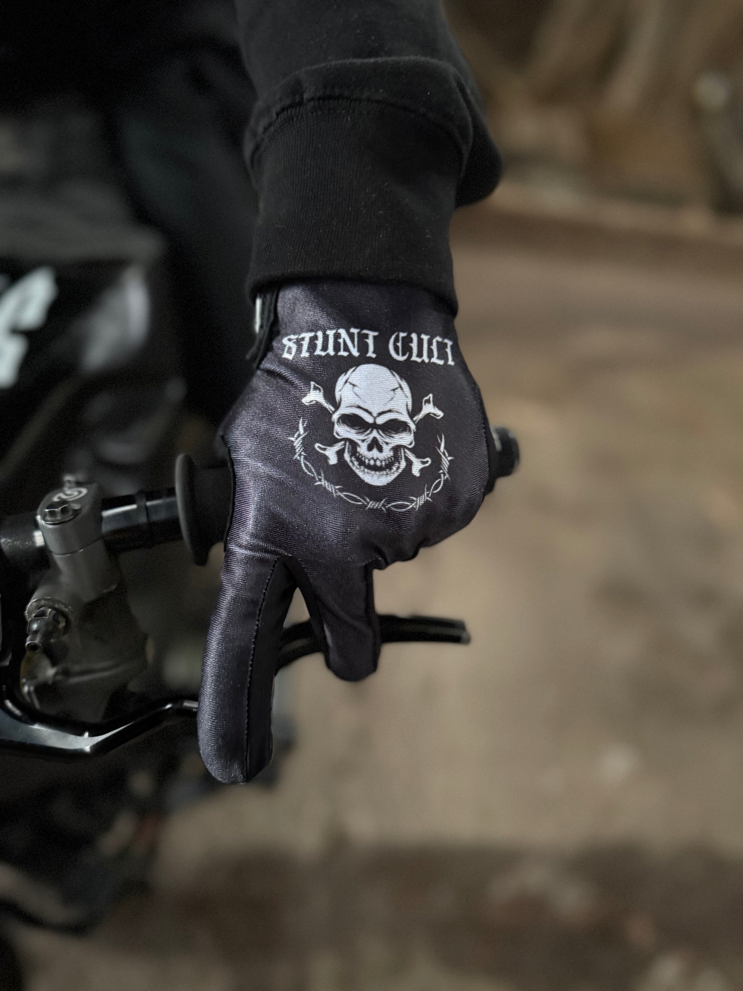 Skull x Crossbones gloves