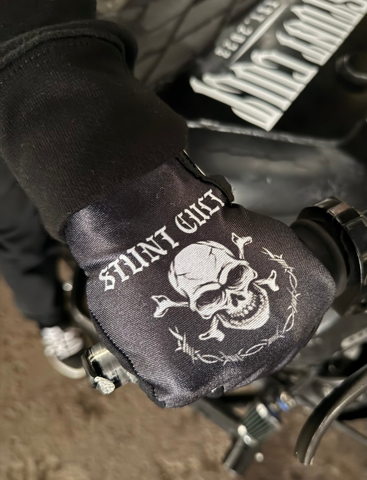 Skull x Crossbones gloves